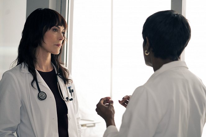 New Amsterdam - Two Doors - Film - Michelle Forbes