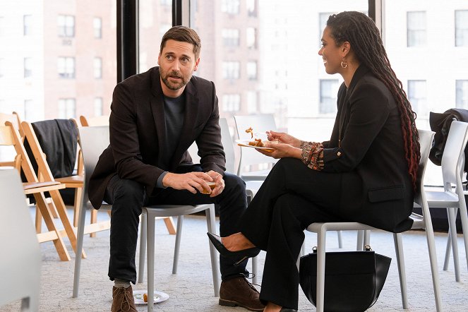 New Amsterdam - Widerstand - Filmfotos - Ryan Eggold, Freema Agyeman