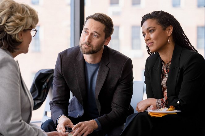 New Amsterdam - ...Unto the Breach - Do filme - Ryan Eggold, Freema Agyeman