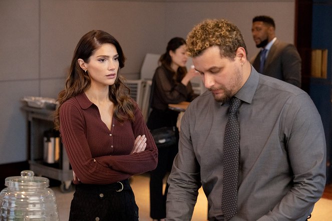 New Amsterdam - ...Unto the Breach - Photos - Janet Montgomery, Alejandro Hernandez