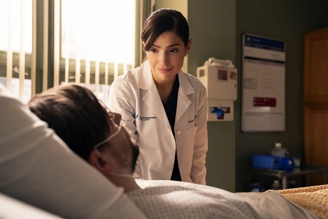 New Amsterdam - The Crossover - Do filme - Janet Montgomery