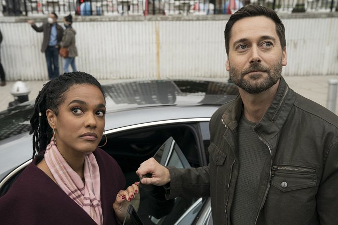 New Amsterdam - Death Is the Rule. Life Is the Exception - Photos - Freema Agyeman, Ryan Eggold