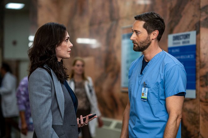 New Amsterdam - Paid in Full - Photos - Michelle Forbes, Ryan Eggold