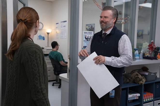 New Amsterdam - Laughter and Hope and a Sock in the Eye - Photos - Tyler Labine