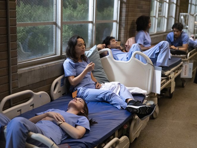Grey's Anatomy - Season 19 - Everything Has Changed - Photos - Adelaide Kane, Midori Francis