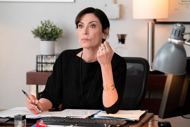 New Amsterdam - This Be the Verse - De filmes - Michelle Forbes