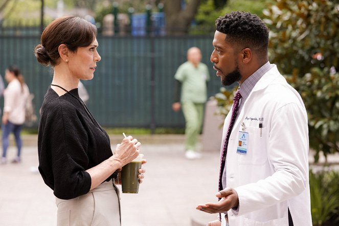 New Amsterdam - This Be the Verse - Photos - Michelle Forbes, Jocko Sims
