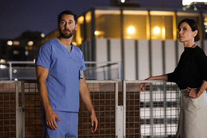 New Amsterdam - This Be the Verse - Photos - Ryan Eggold, Michelle Forbes