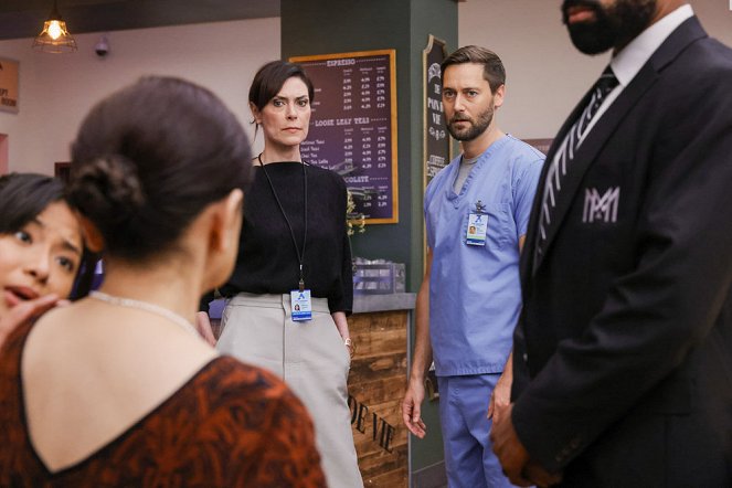 New Amsterdam - This Be the Verse - Photos - Michelle Forbes, Ryan Eggold