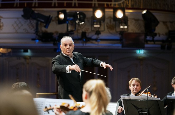 Barenboim dirigiert Beethovens Symphonie Nr. 4 - Aus der Staatsoper Unter den Linden - De la película - Daniel Barenboim