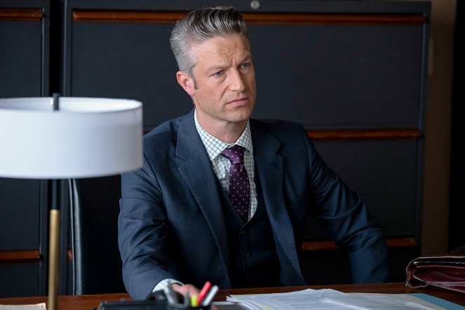 Law & Order: Special Victims Unit - A Final Call at Forlini's Bar - Photos - Peter Scanavino