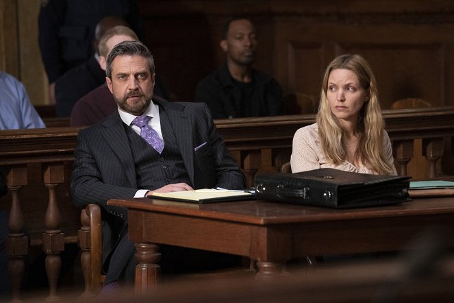 Law & Order: Special Victims Unit - A Final Call at Forlini's Bar - Photos