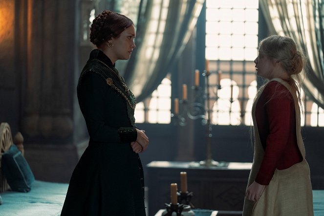 House of the Dragon - The Lord of the Tides - Photos - Olivia Cooke, Maddie Evans