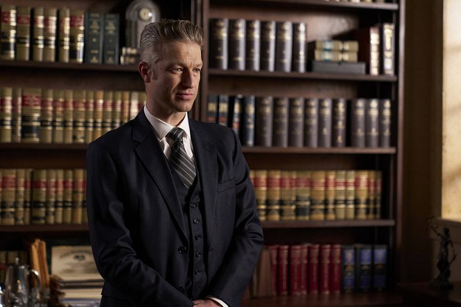 Law & Order: Special Victims Unit - Season 23 - Sorry If It Got Weird for You - Photos - Peter Scanavino