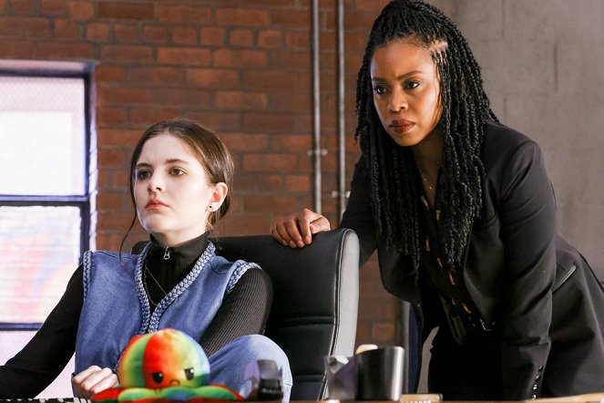 Law & Order: Organized Crime - Friend or Foe - Z filmu - Ainsley Seiger, Danielle Moné Truitt