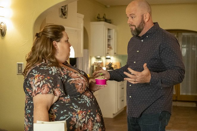 Rólunk szól - Four Fathers - Filmfotók - Chrissy Metz, Chris Sullivan