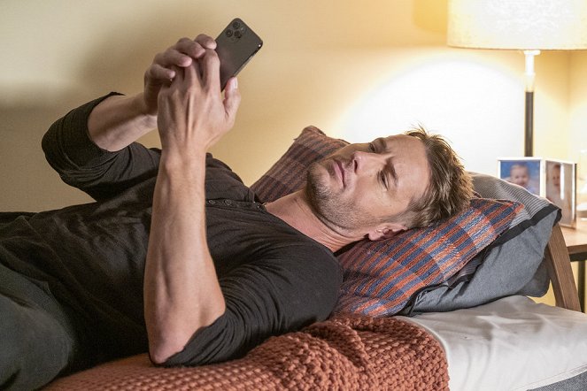 This Is Us - Season 6 - Four Fathers - Photos - Justin Hartley