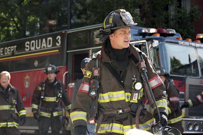 Chicago Fire - All-Out Mystery - Photos - Taylor Kinney