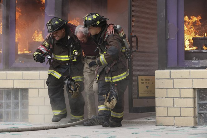 Chicago Fire - All-Out Mystery - Photos