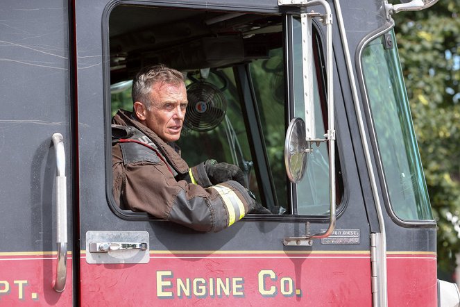 Chicago Fire - Hold on Tight - Photos - David Eigenberg