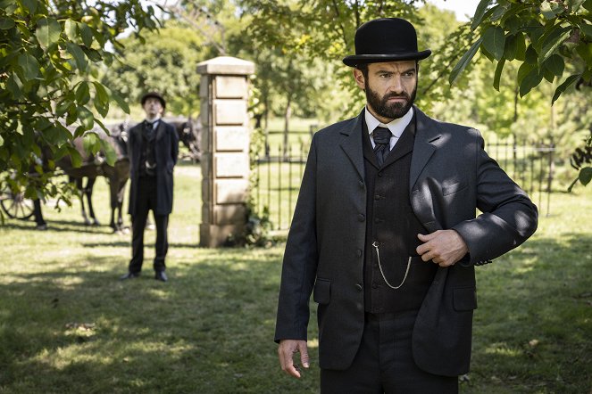 Miss Scarlet and the Duke - Season 2 - A Pauper's Grave - Photos