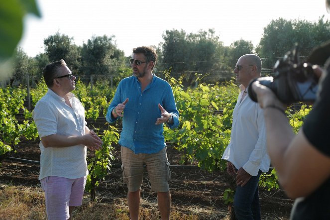 Manu a Matěj na cestě do Apulie - Nejlepší škeble na světě a primitivní víno – Směr Salento - De la película