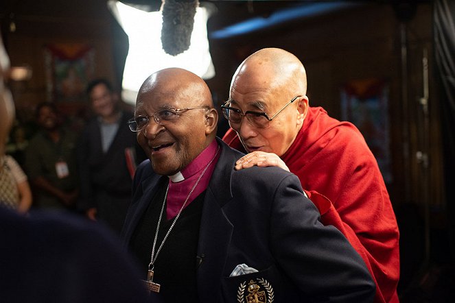 Poslání: Radost – Hledání štěstí v neklidných časech - Z filmu - Desmond Tutu, dalajlama Tändzin