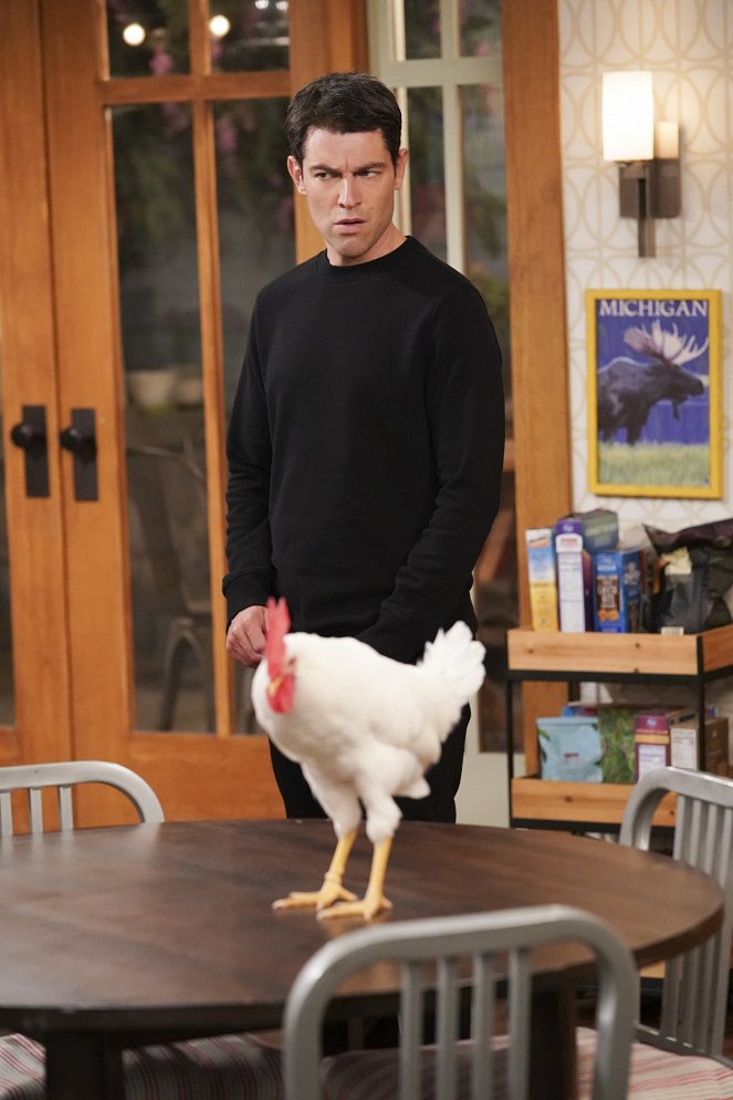 The Neighborhood - Season 3 - Welcome to the Rooster - Photos