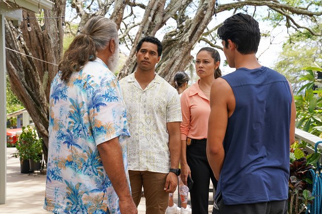 NCIS: Hawai'i - Season 2 - Sudden Death - Van film - Alex Tarrant, Vanessa Lachey