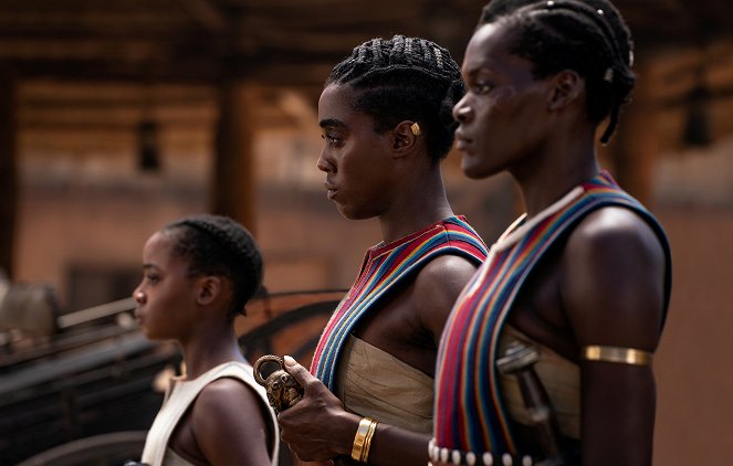 The Woman King - A harcos - Filmfotók - Thuso Mbedu, Lashana Lynch, Sheila Atim