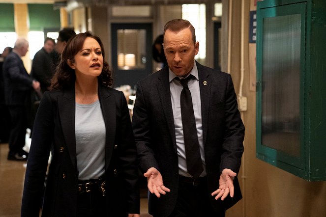 Blue Bloods - The New Normal - Film - Marisa Ramirez, Donnie Wahlberg