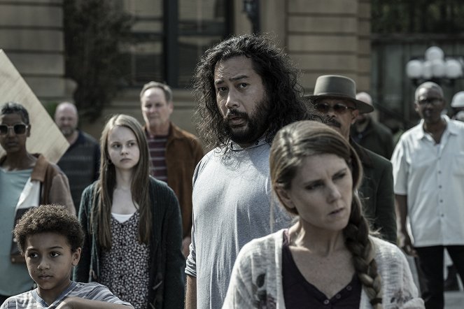 The Walking Dead - Lockdown - Do filme - Antony Azor, Cooper Andrews