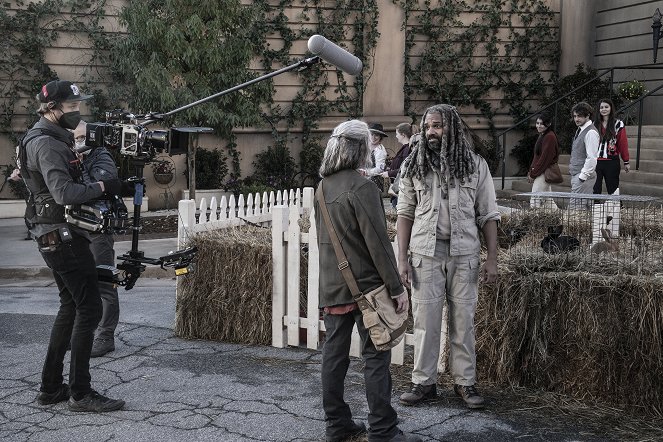 The Walking Dead - A New Deal - Van de set - Khary Payton