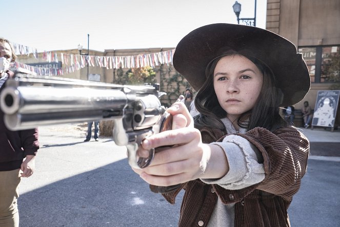 The Walking Dead - Ein neuer Deal - Filmfotos - Cailey Fleming