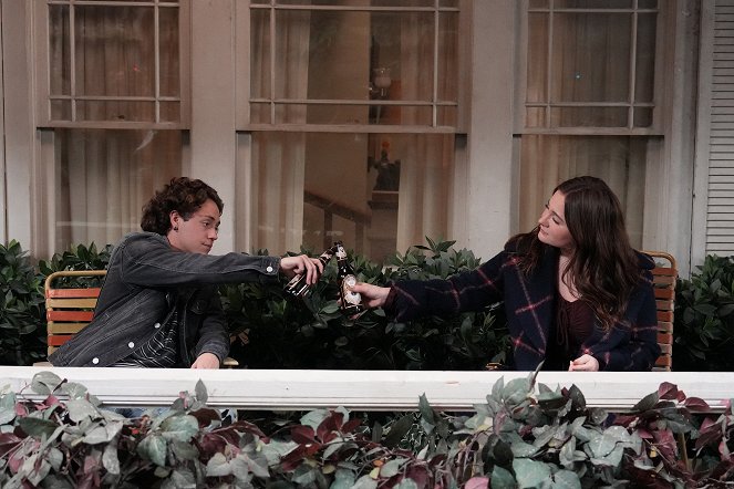 The Conners - Season 5 - Parent Traps and Heart Attacks - Photos - Emma Kenney