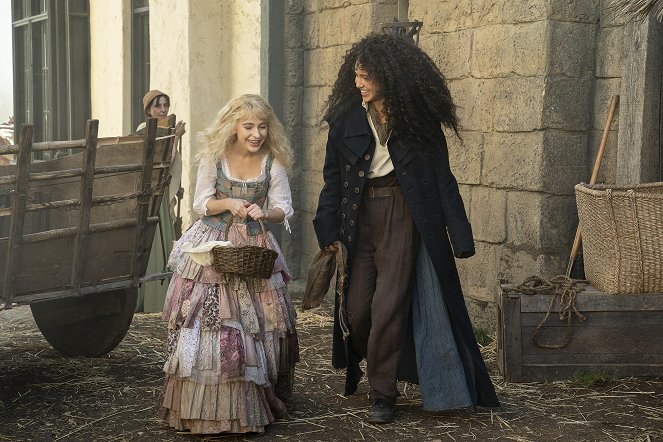 The School for Good and Evil - De la película - Sophia Anne Caruso, Sofia Wylie