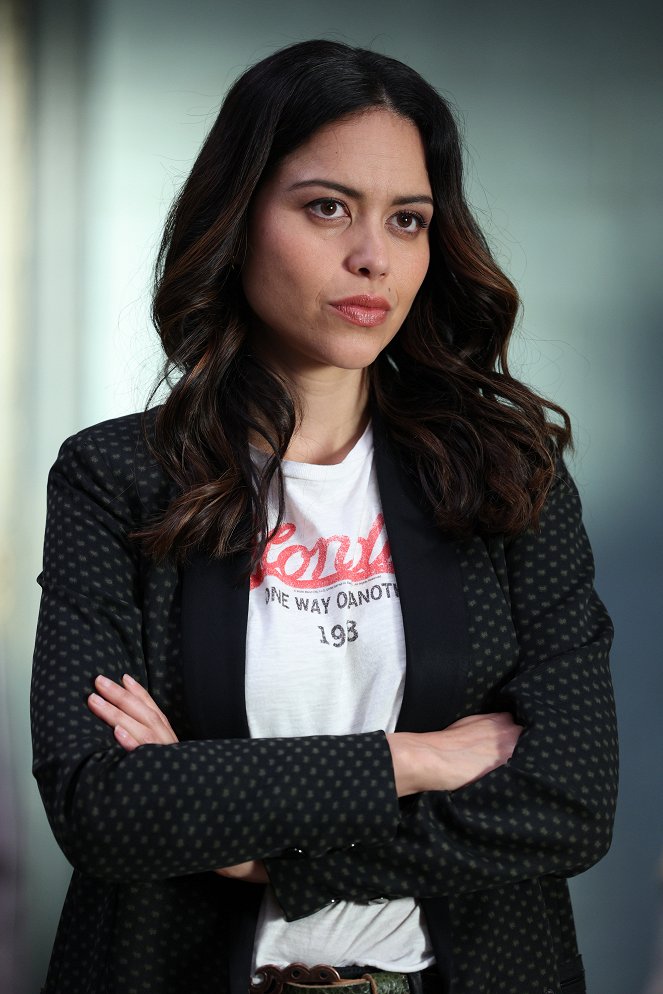 The Rookie - The Fugitive - Photos - Alyssa Diaz