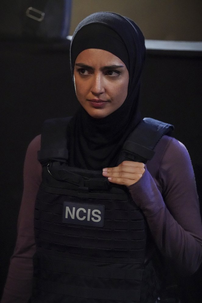 Agenci NCIS: Los Angeles - Season 14 - The Body Stitchers - Z filmu - Medalion Rahimi