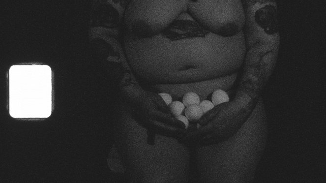 13 Eggs - Filmfotos