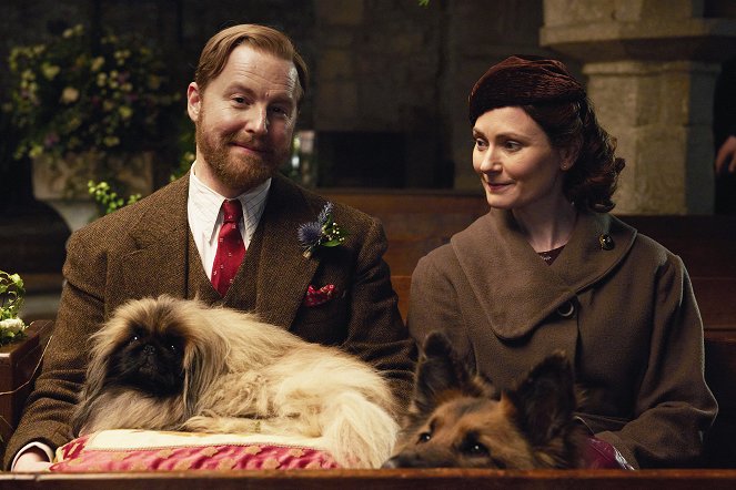 All Creatures Great and Small - Season 3 - Second Time Lucky - Van film - Samuel West, Anna Madeley