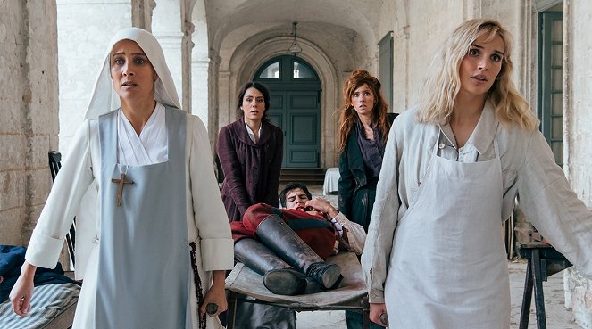 Kobiety na wojnie - Z filmu - Julie De Bona, Sofia Essaïdi, Audrey Fleurot, Camille Lou
