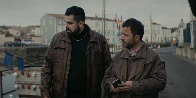 Darknet-sur-Mer - Do filme - Victor Artus Solaro, Imer Kutllovci