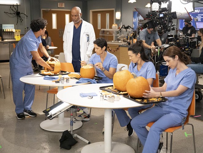 Grey's Anatomy - Die jungen Ärzte - Season 19 - Traumatraining - Dreharbeiten