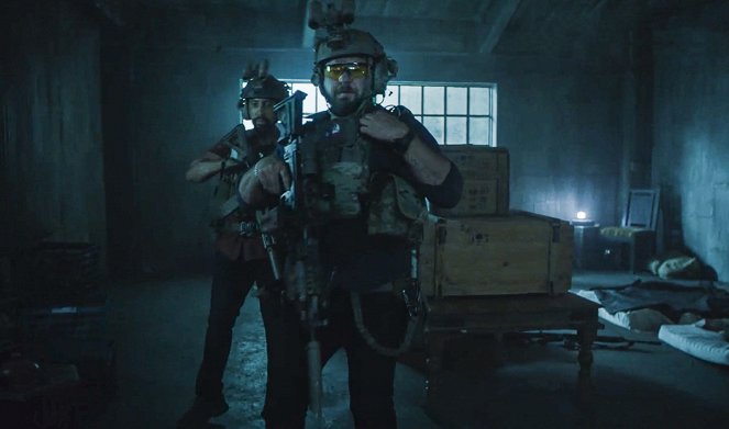 SEAL Team - Man on Fire - Van film