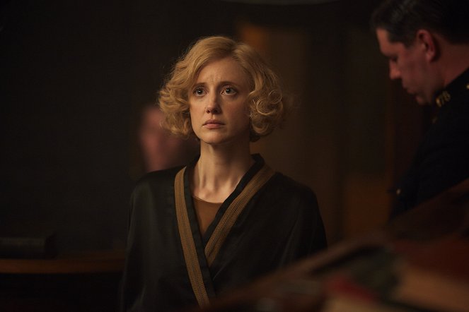 Agatha Christie: Testemunha de acusação - Do filme - Andrea Riseborough