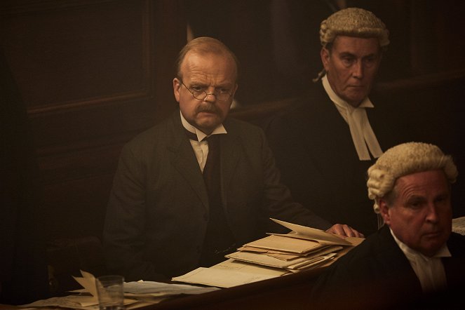 Agatha Christie: Testemunha de acusação - Do filme - Toby Jones