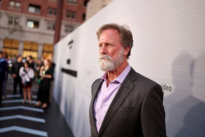 The Peripheral - Season 1 - Eventos - The Peripheral red carpet premiere and screening at The Theatre at Ace Hotel on October 11, 2022 in Los Angeles, California - Louis Herthum