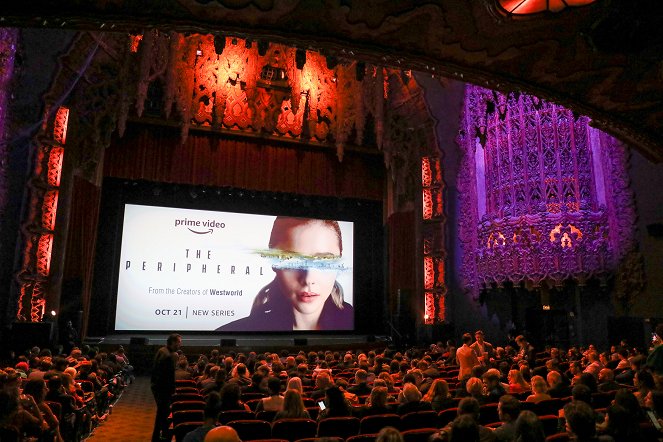 Périphériques, les mondes de Flynne - Season 1 - Événements - The Peripheral red carpet premiere and screening at The Theatre at Ace Hotel on October 11, 2022 in Los Angeles, California