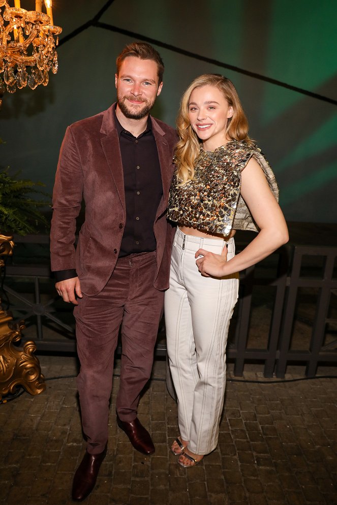 Peryferal - Season 1 - Z imprez - The Peripheral red carpet premiere and screening at The Theatre at Ace Hotel on October 11, 2022 in Los Angeles, California - Jack Reynor, Chloë Grace Moretz