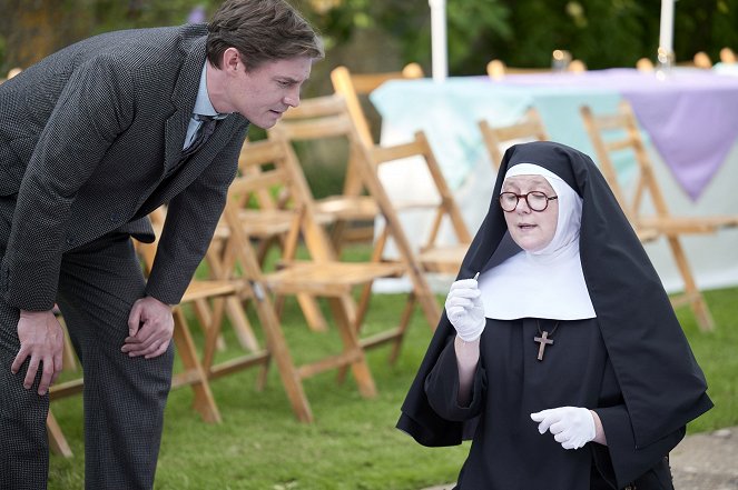 Sister Boniface Mysteries - Crimes and Miss Demeanours - Filmfotos - Max Brown, Lorna Watson